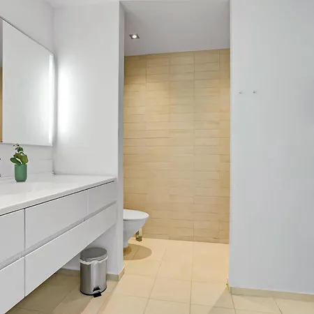 4 Bedroom Stunning In 別荘 *